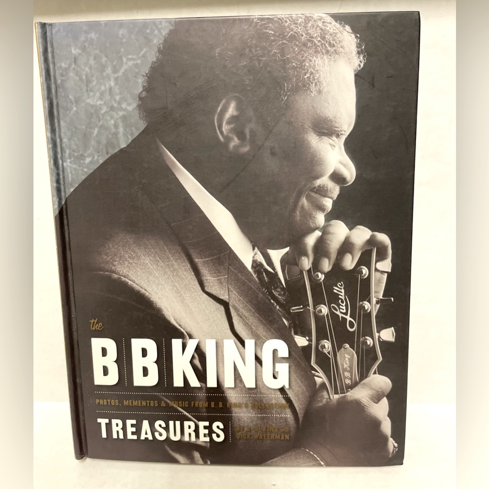 BB King Biography and Memorabilia Book with CD